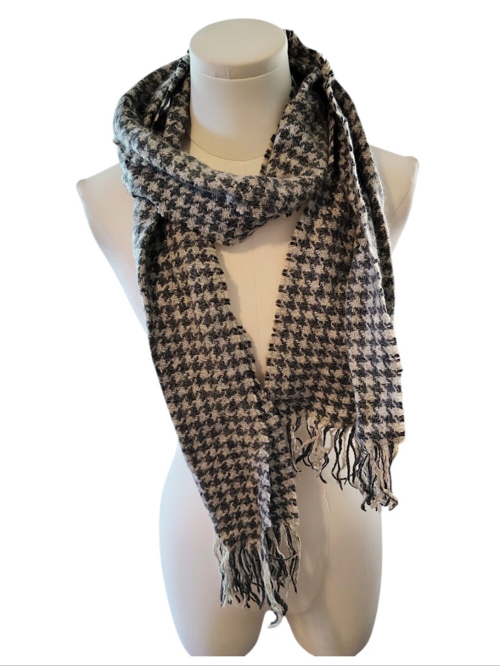 Johnston's Of Elgin Made In Scotland Angora Merino Wool Grey White Fringe Scarf